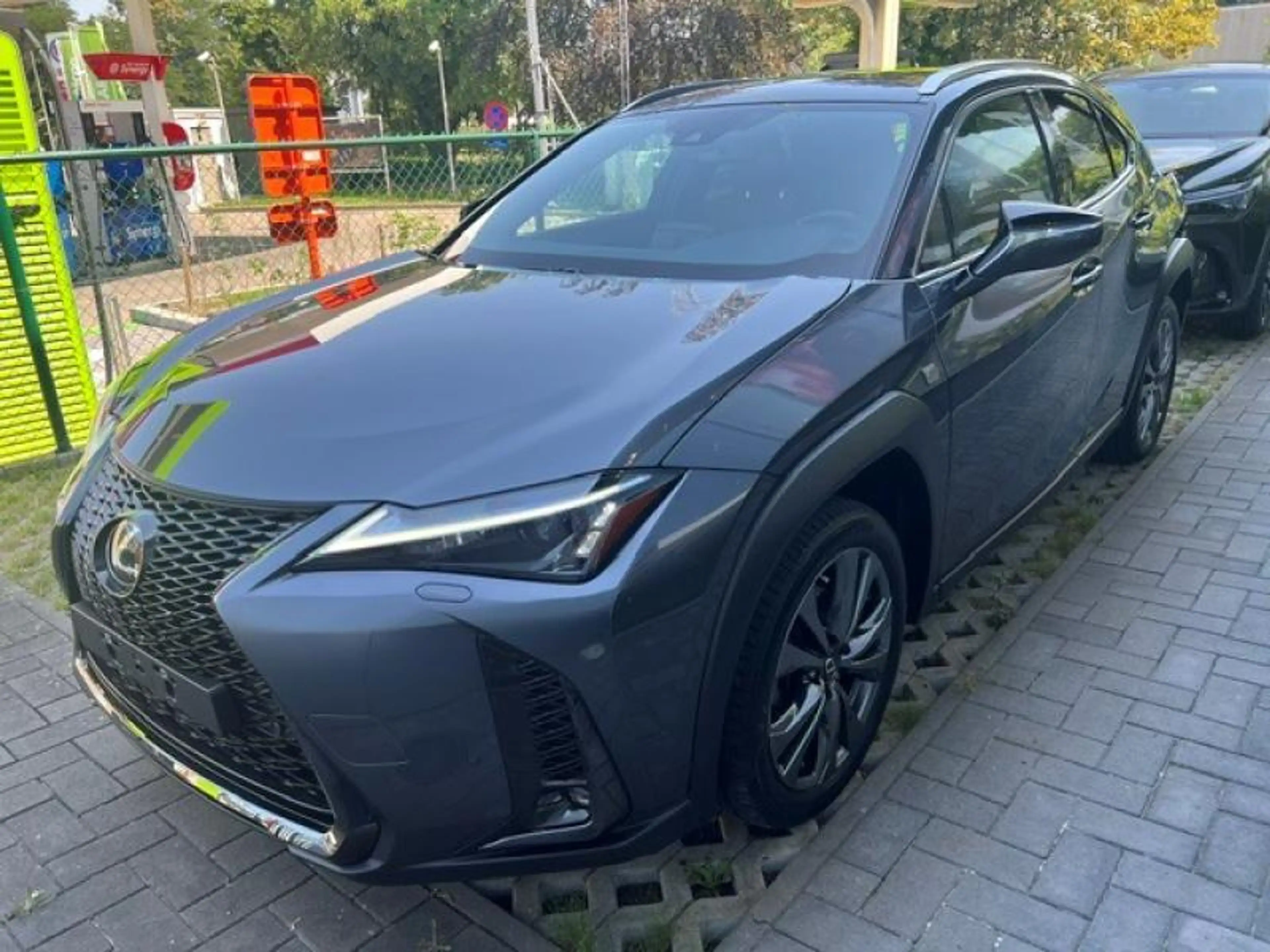 Lexus UX 250h F-Sport Design