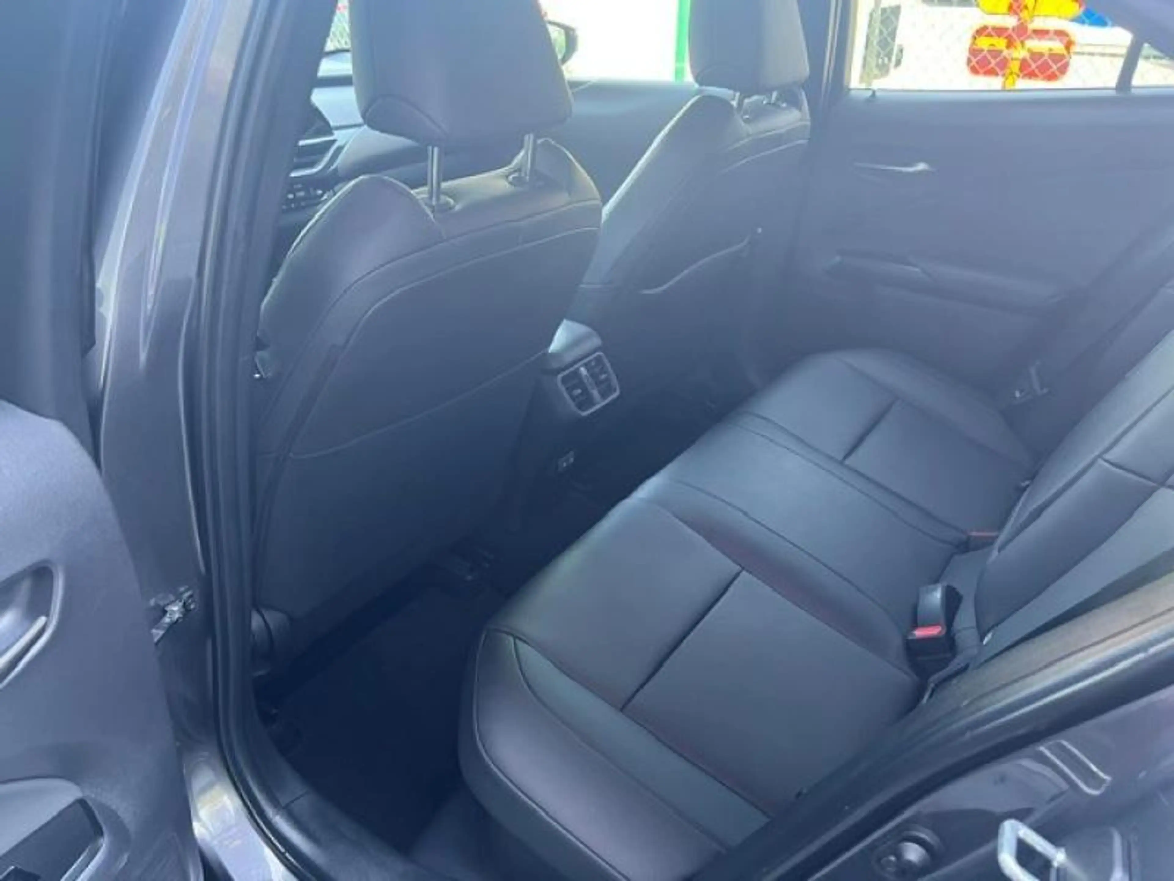 Lexus UX 250h F-Sport Design — photo 7