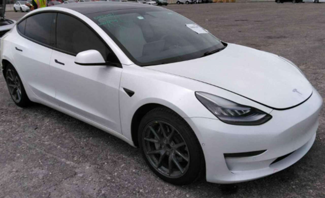 Tesla Model 3 Model 3 Standard rwd Plus