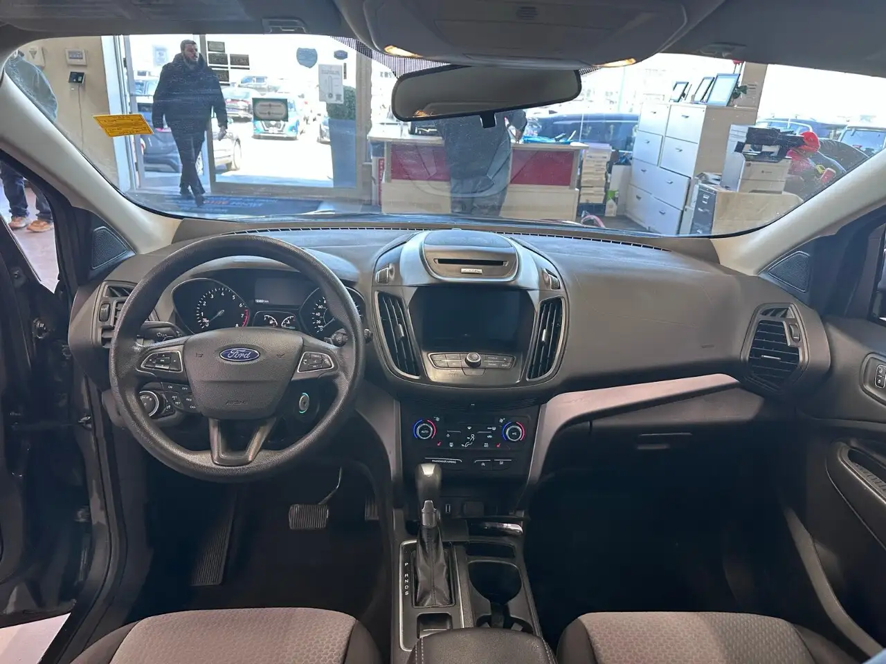 Ford Escape снимка Ford Escape