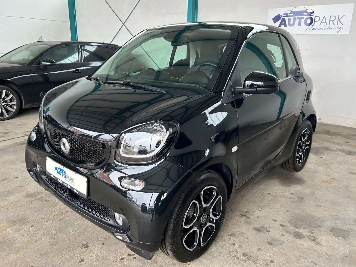 smart forTwo coupe electric drive / EQ*Navi*Klima* Schwarz - 1