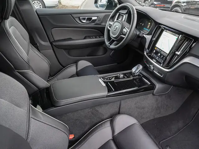 Volvo V60 view 8