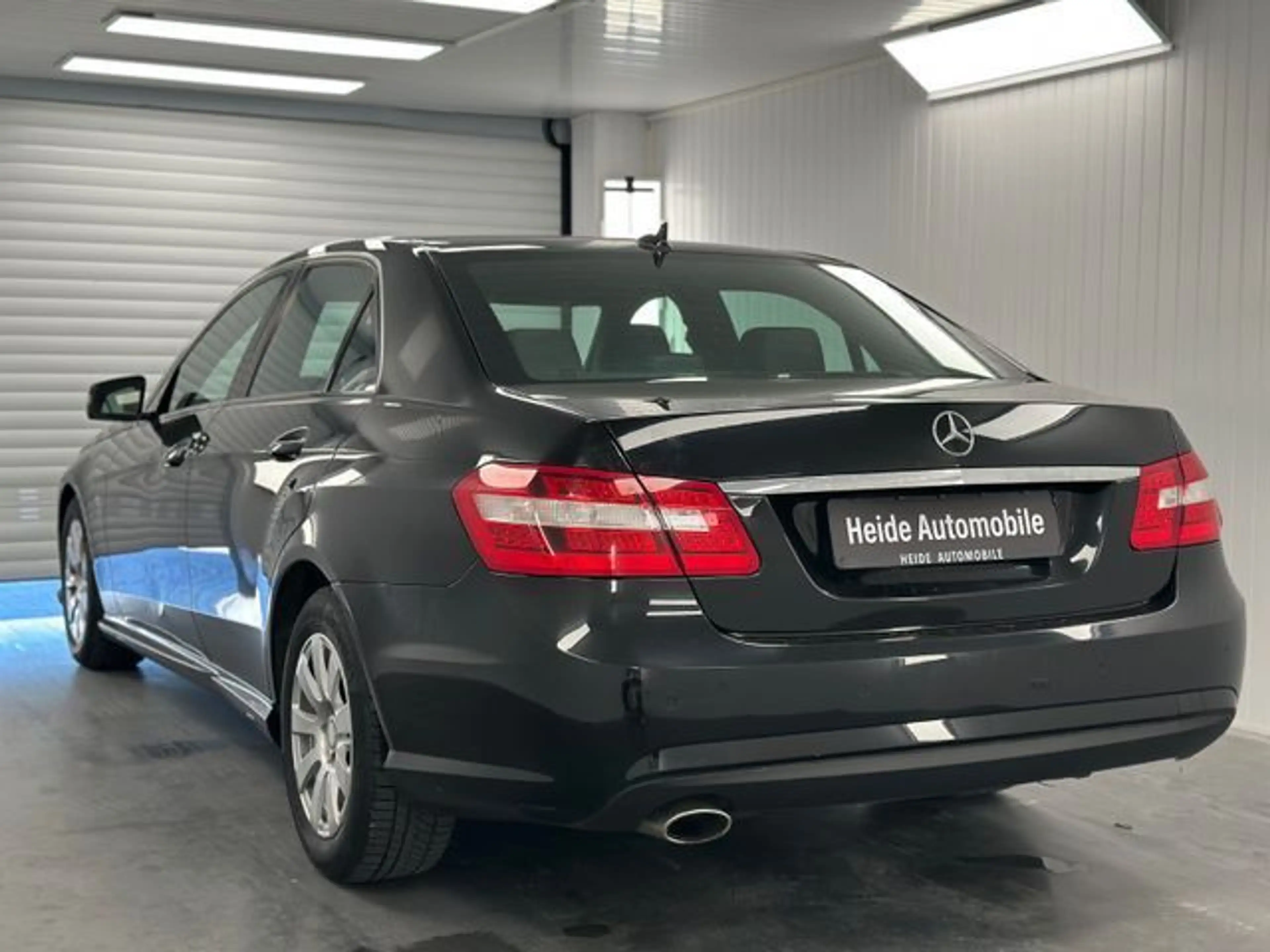 Mercedes-Benz E 250 CDI AMG Sportpaket Alcantara Ahk — photo 4
