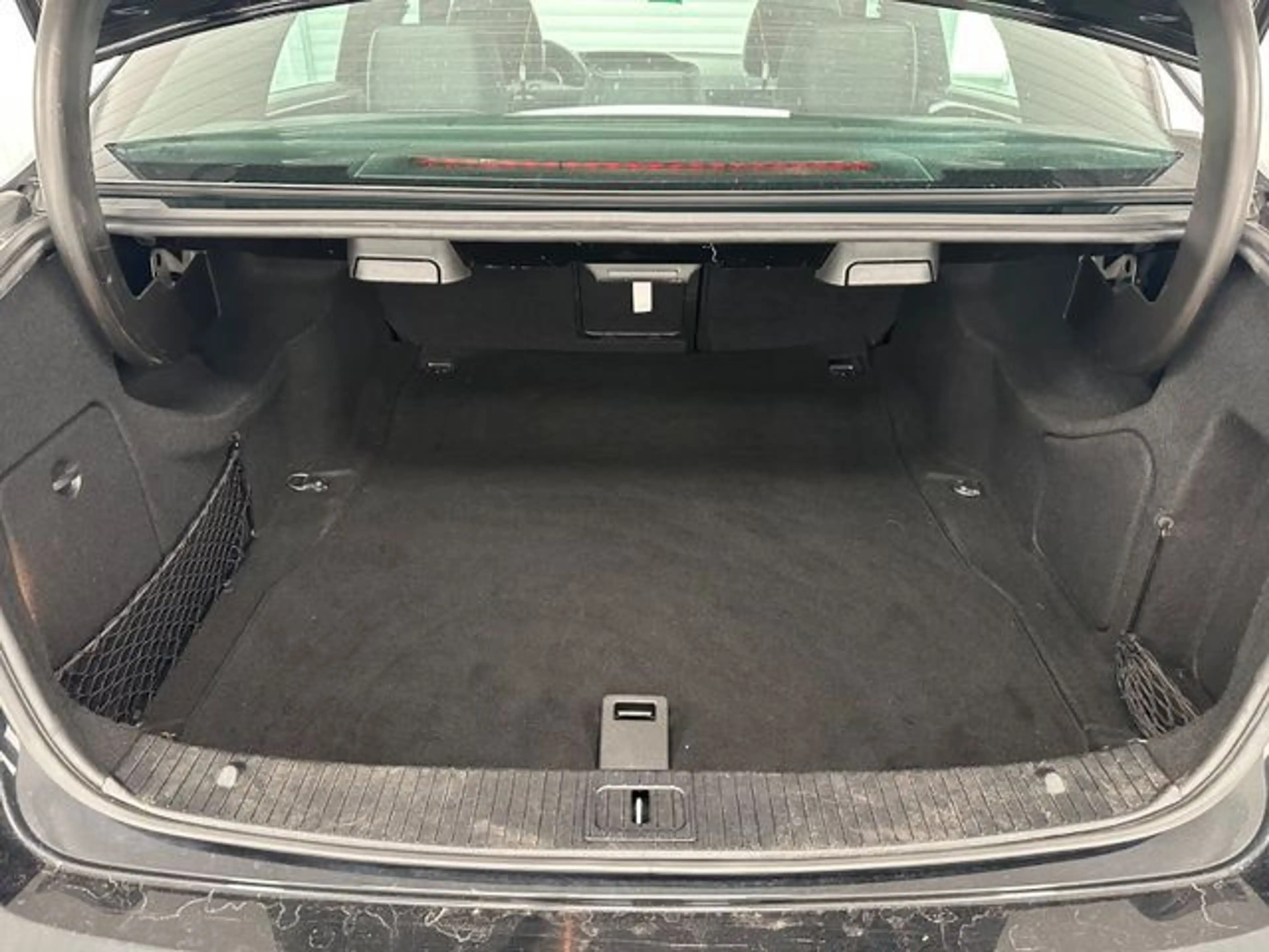 Mercedes-Benz E 250 CDI AMG Sportpaket Alcantara Ahk — photo 15