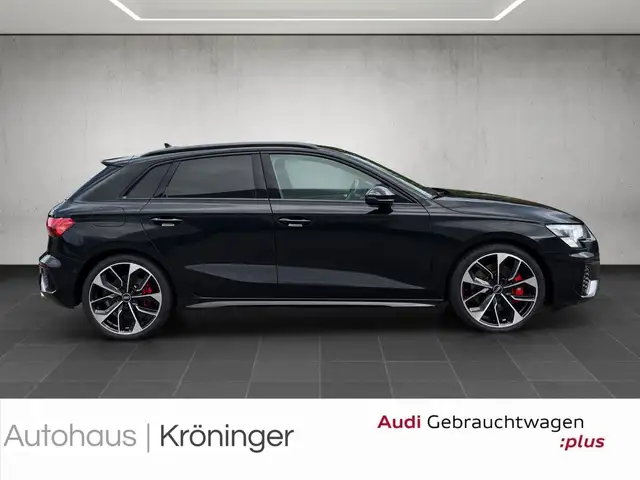 Audi S3 view 4
