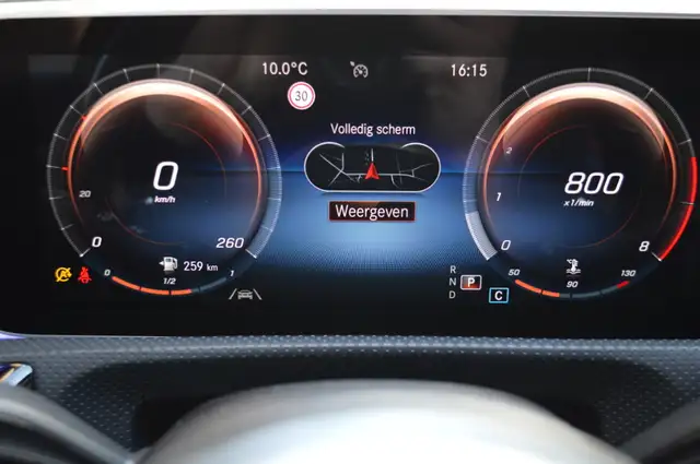 Mercedes-Benz Cla view 17