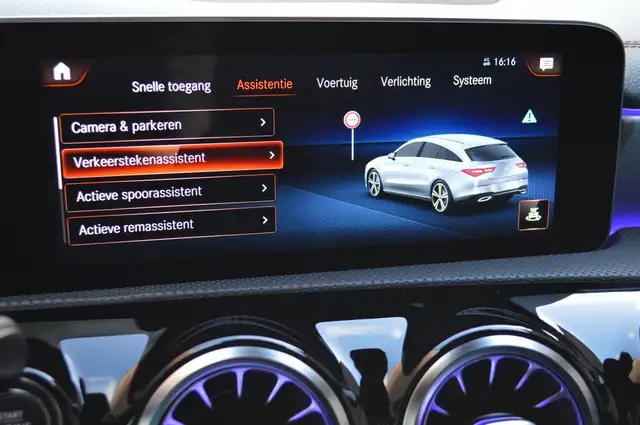 Mercedes-Benz Cla view 19