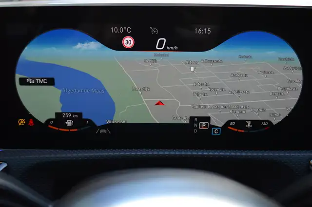 Mercedes-Benz Cla view 18