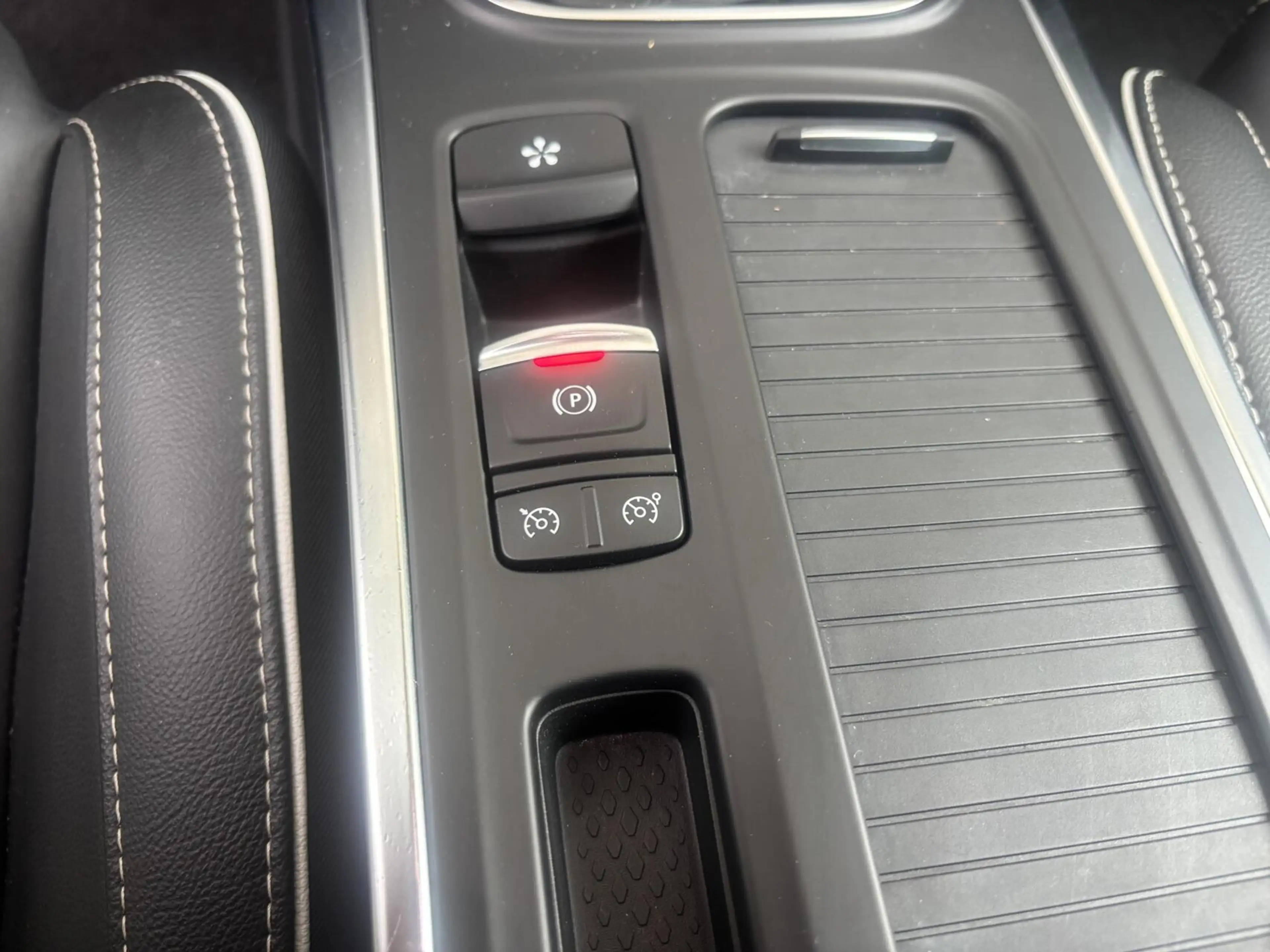 Renault Megane Estate 1.2 TCe Bose/CAMERA/PARKS/NAVI/APK/NAP — photo 21
