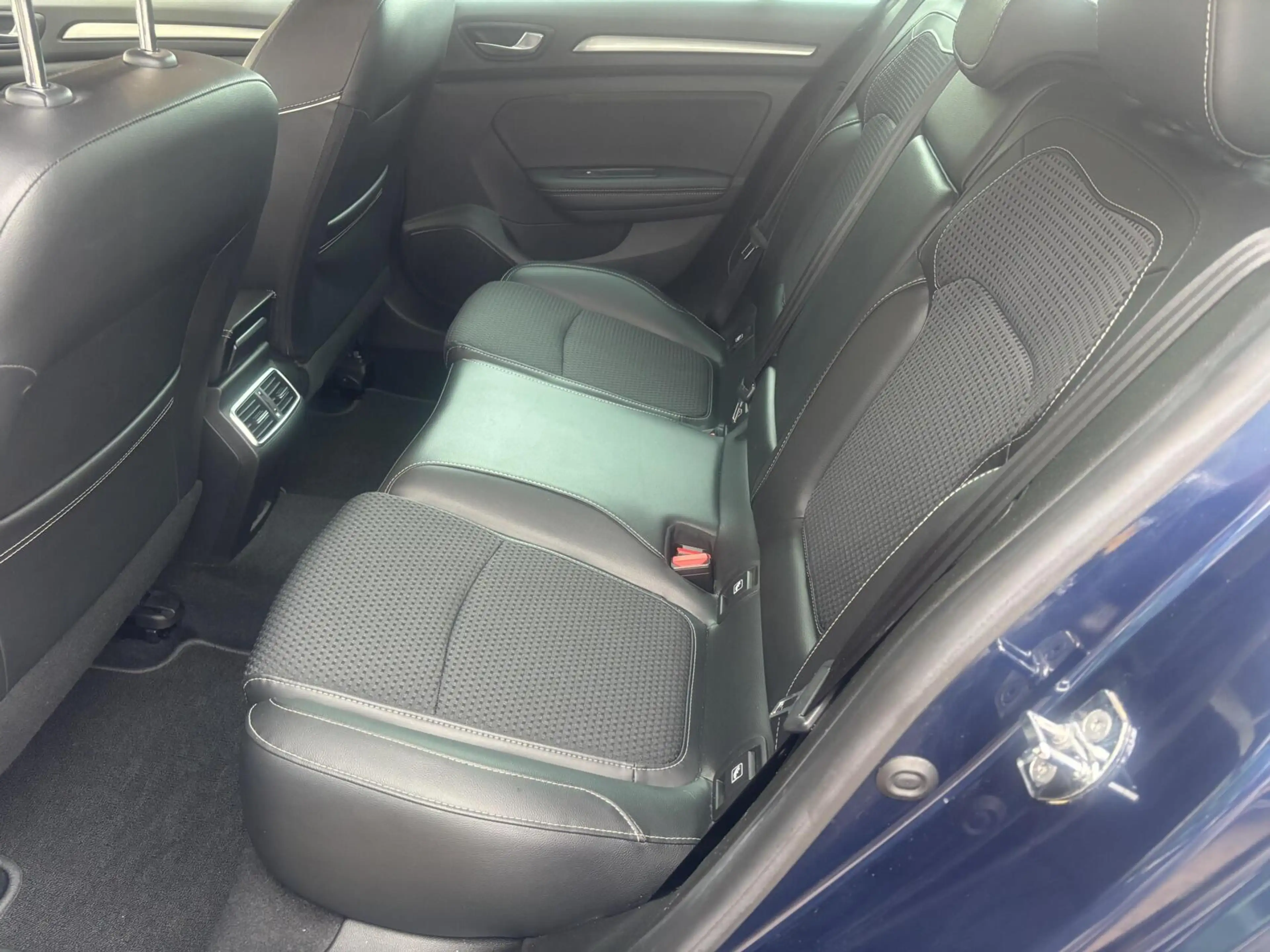 Renault Megane Estate 1.2 TCe Bose/CAMERA/PARKS/NAVI/APK/NAP — photo 22