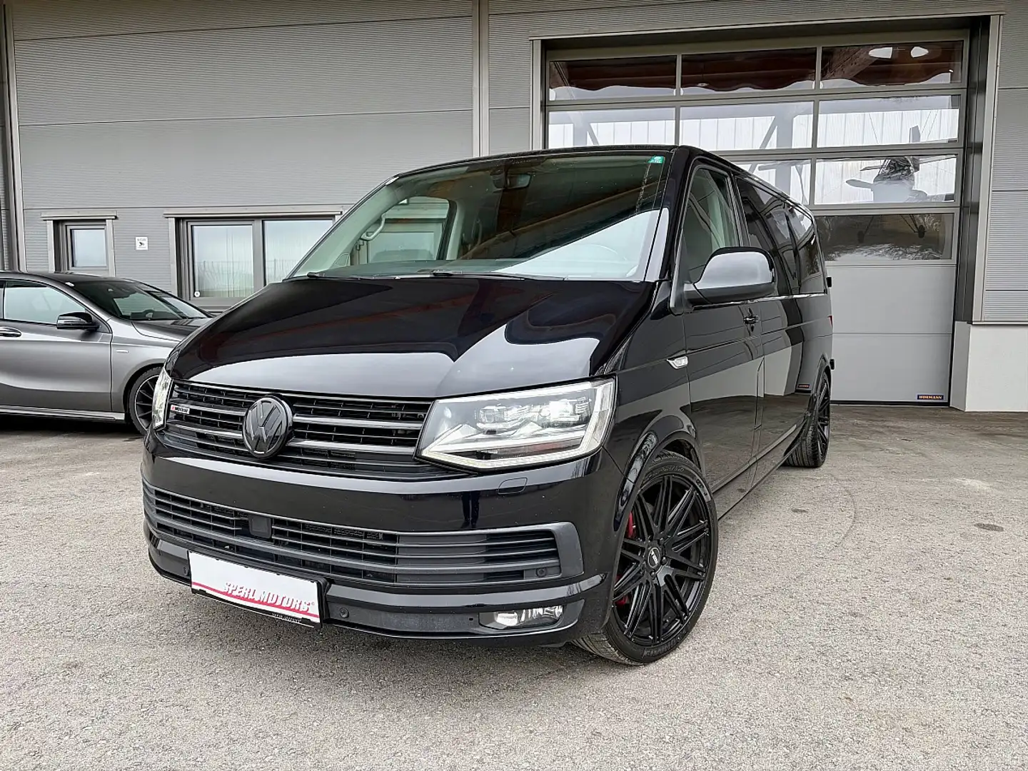 Volkswagen T6 Caravelle LR 2,0 TDI 4Mot - DSG - AHV Schwarz - 1