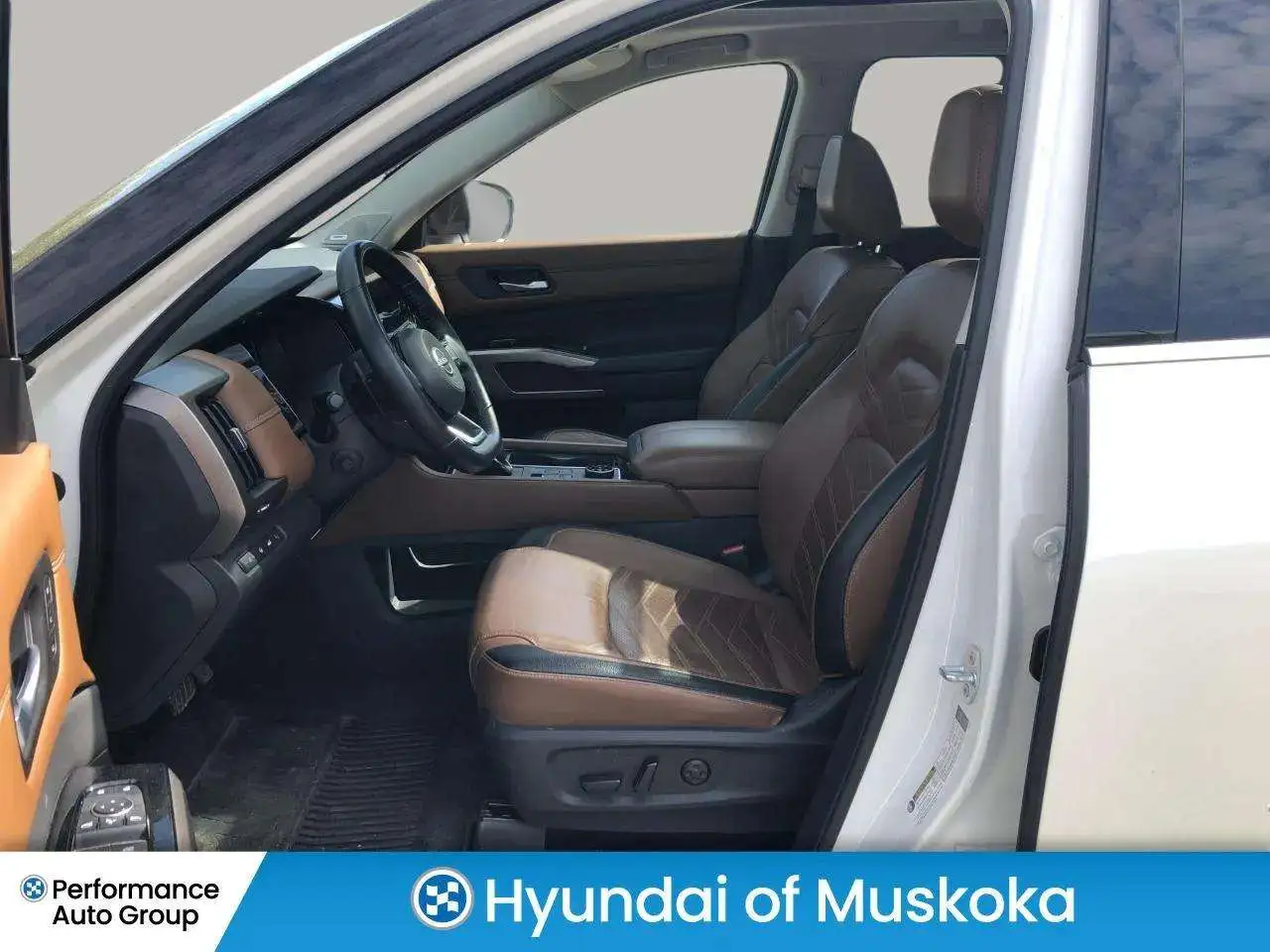 Nissan Pathfinder снимка Nissan Pathfinder