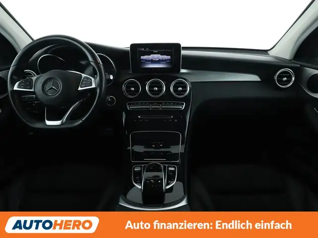 Mercedes-Benz GLC view 12