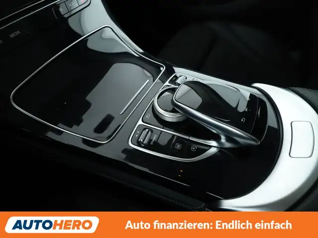 Mercedes-Benz GLC view 23