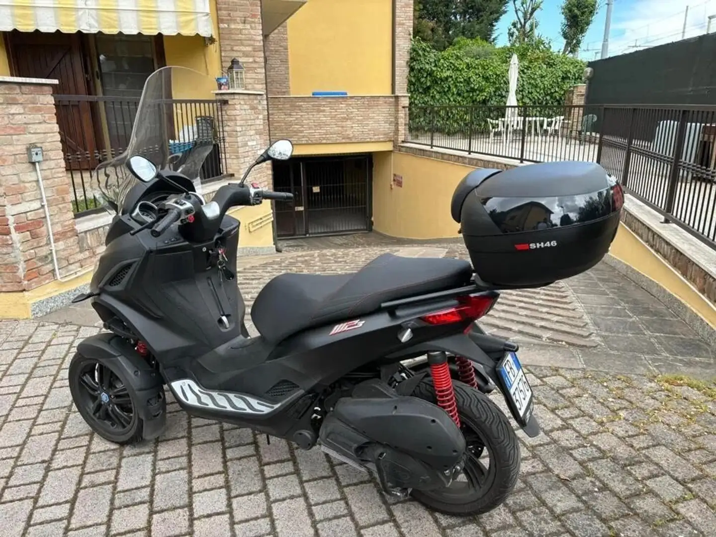Piaggio MP3 300 Nero - 1