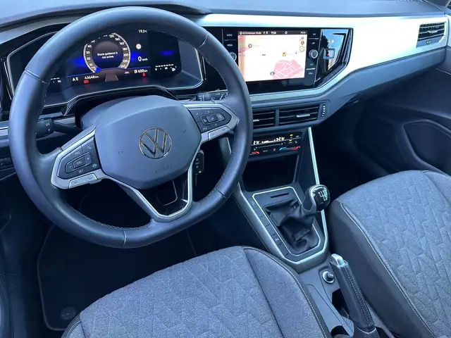 Volkswagen Polo view 9