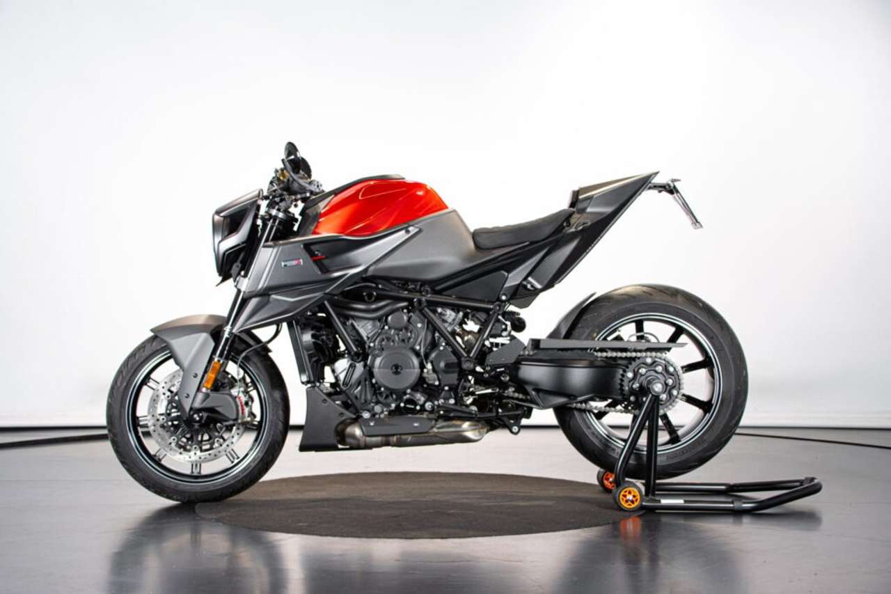 KTM Others BRABUS 1300 R MAGMA RED