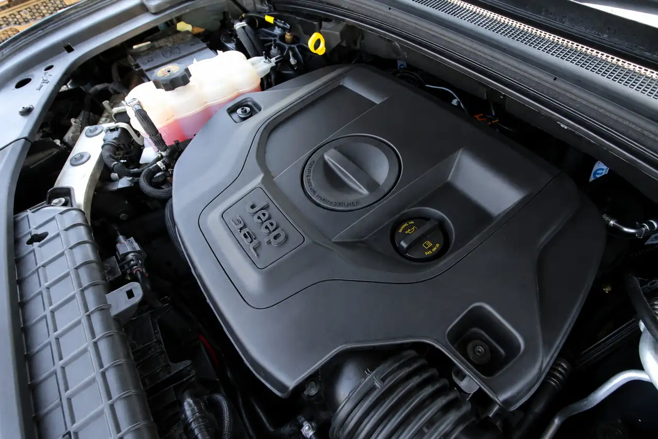 Jeep Grand Cherokee снимка Jeep Grand Cherokee