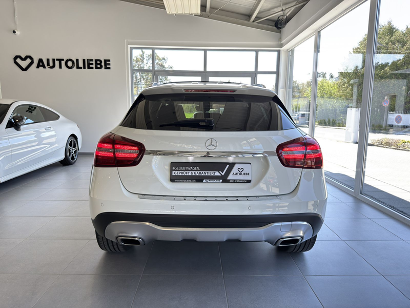 Mercedes-Benz GLA 200 Urban LED*PANO*SHZ*PDC — photo 6