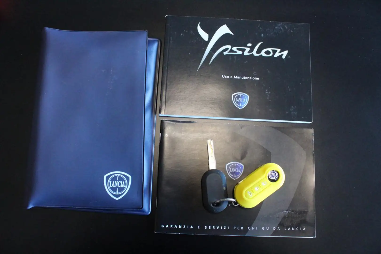 Lancia Ypsilon 1.2 69 CV NAVI SENSORI ECC.... Wit - 2