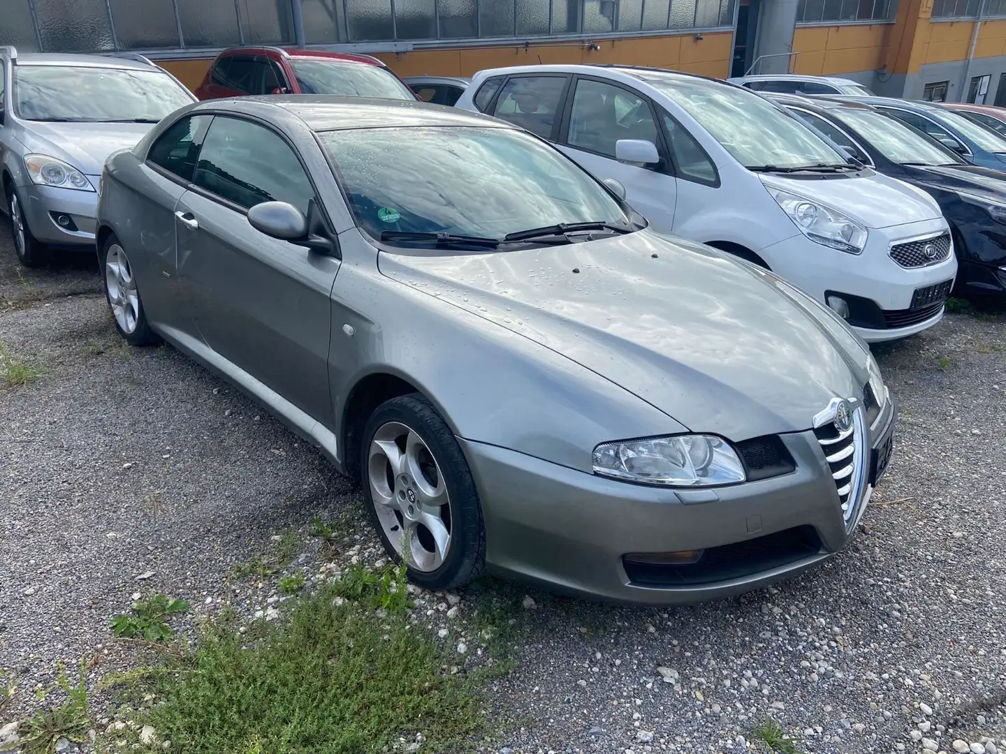 Alfa Romeo GT 2.0 16V JTS Distinctive Šedá - 2