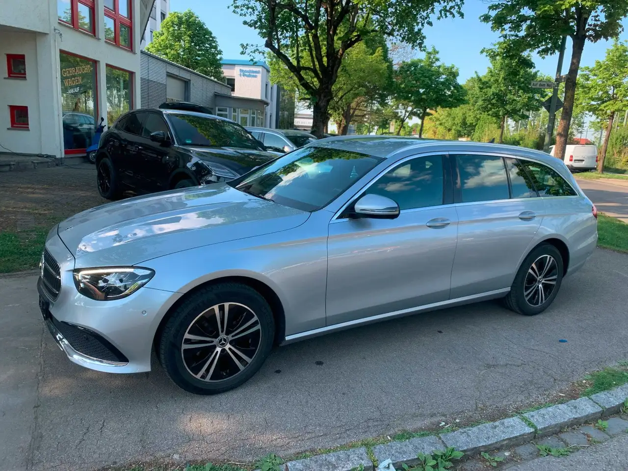 Mercedes-Benz E 220
