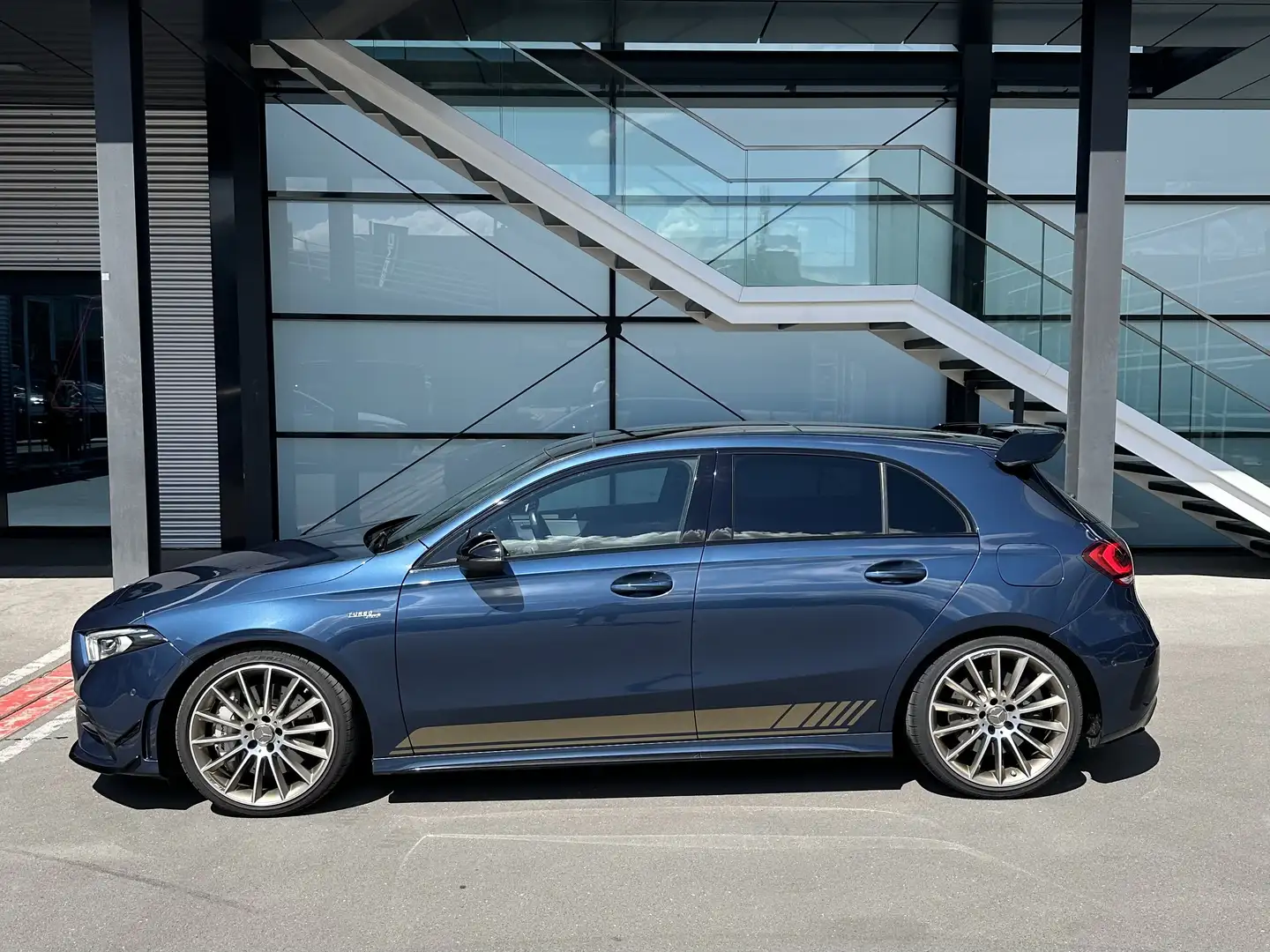 Mercedes-Benz A 35 AMG 4Matic Speedshift DCT 7G Edition 1 - 2
