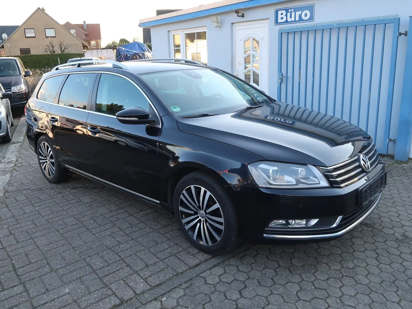 Volkswagen Passat Variant 2.0 TDi Business Edition DSG Schwarz - 1