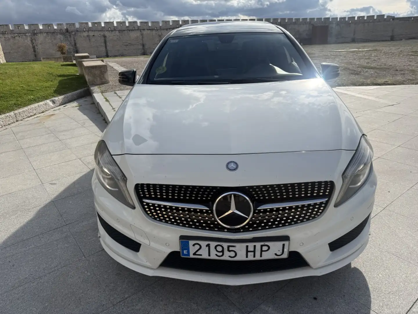 Mercedes-Benz A 200 200CDI BE AMG Line Blanc - 2