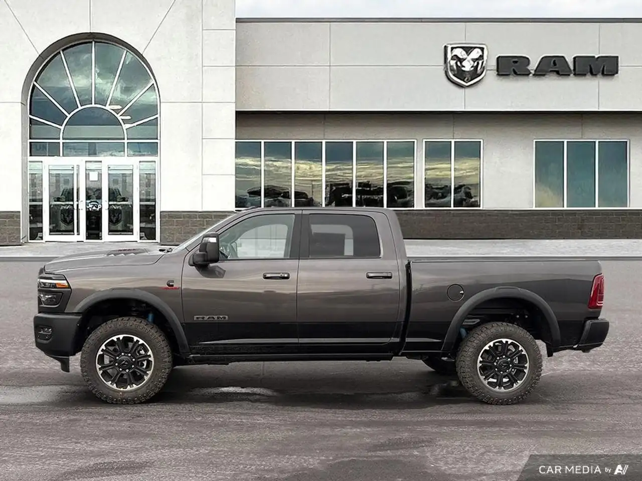 RAM 2500 снимка RAM 2500