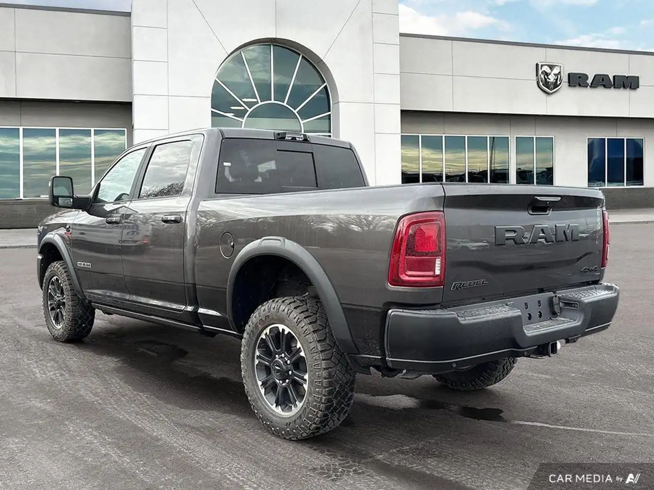 RAM 2500 снимка RAM 2500