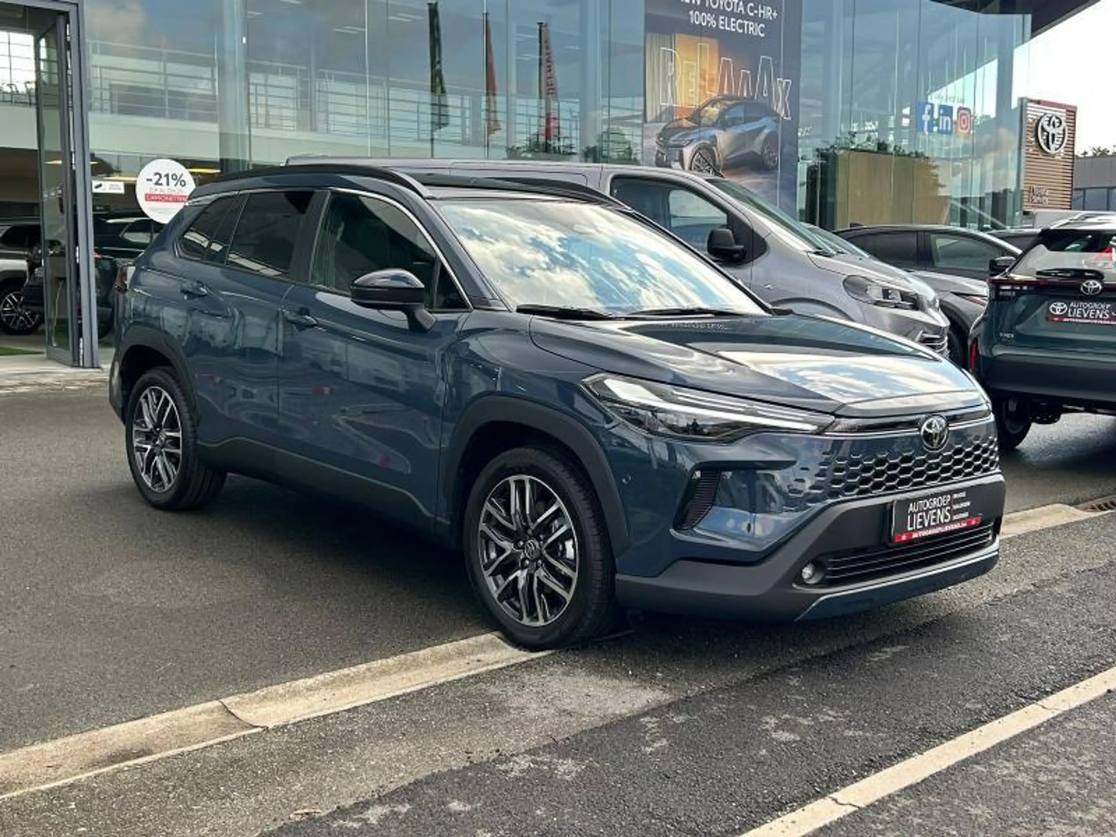 Toyota Corolla Cross 2.0HYB PREMIUM — photo 3