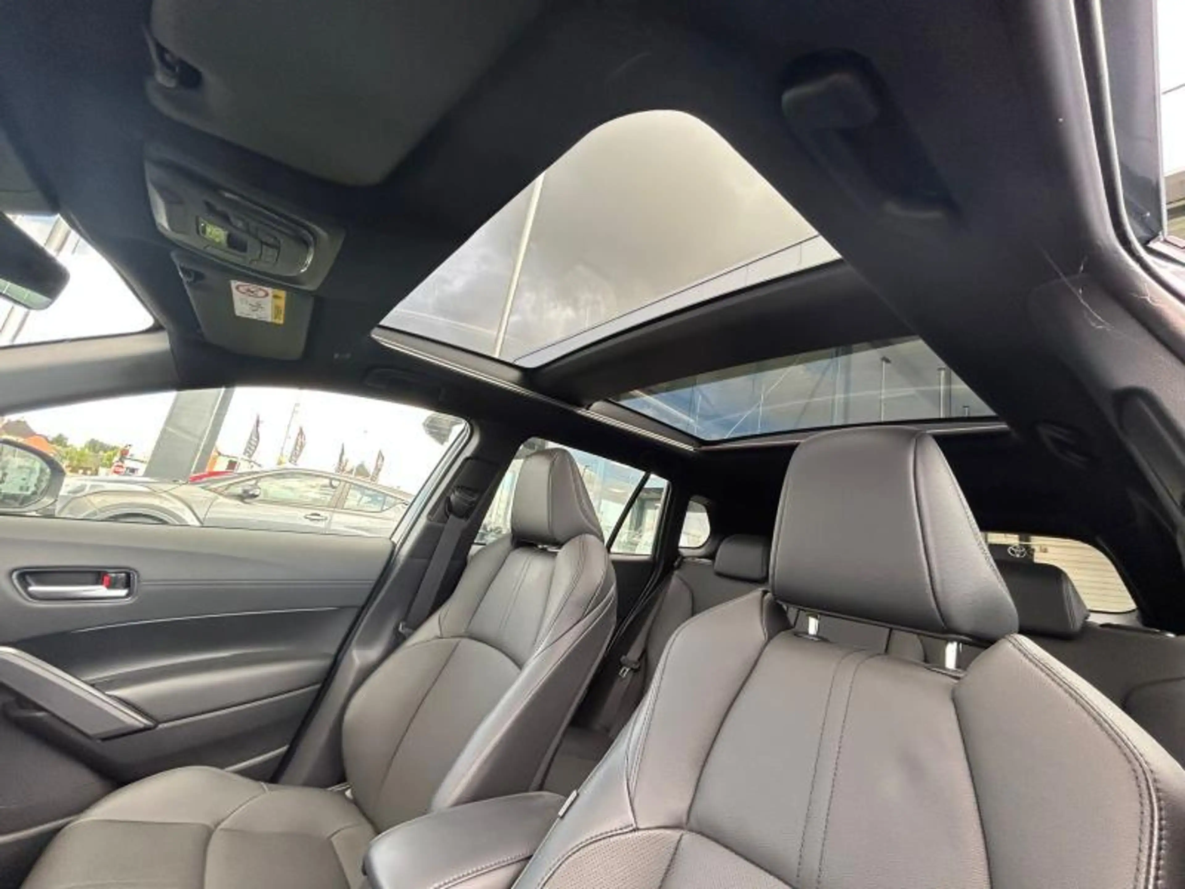 Toyota Corolla Cross 2.0HYB PREMIUM — photo 12