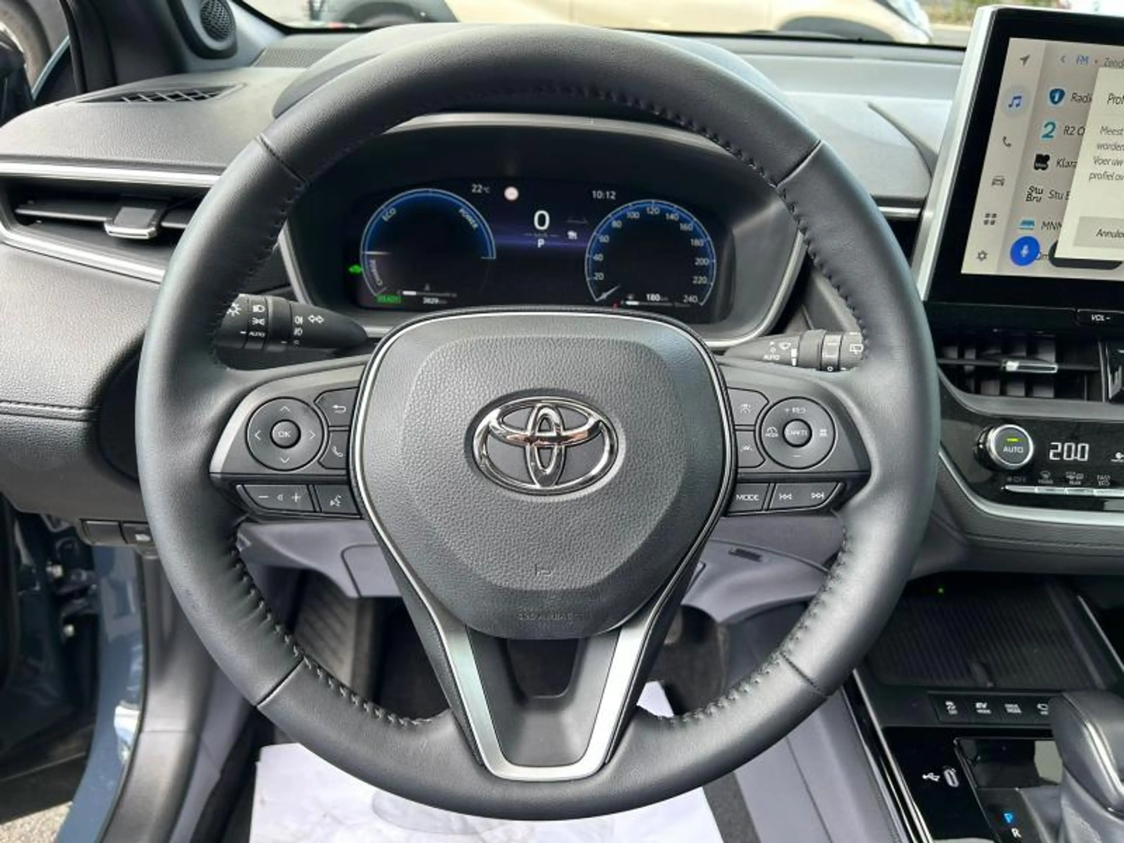 Toyota Corolla Cross 2.0HYB PREMIUM — photo 13
