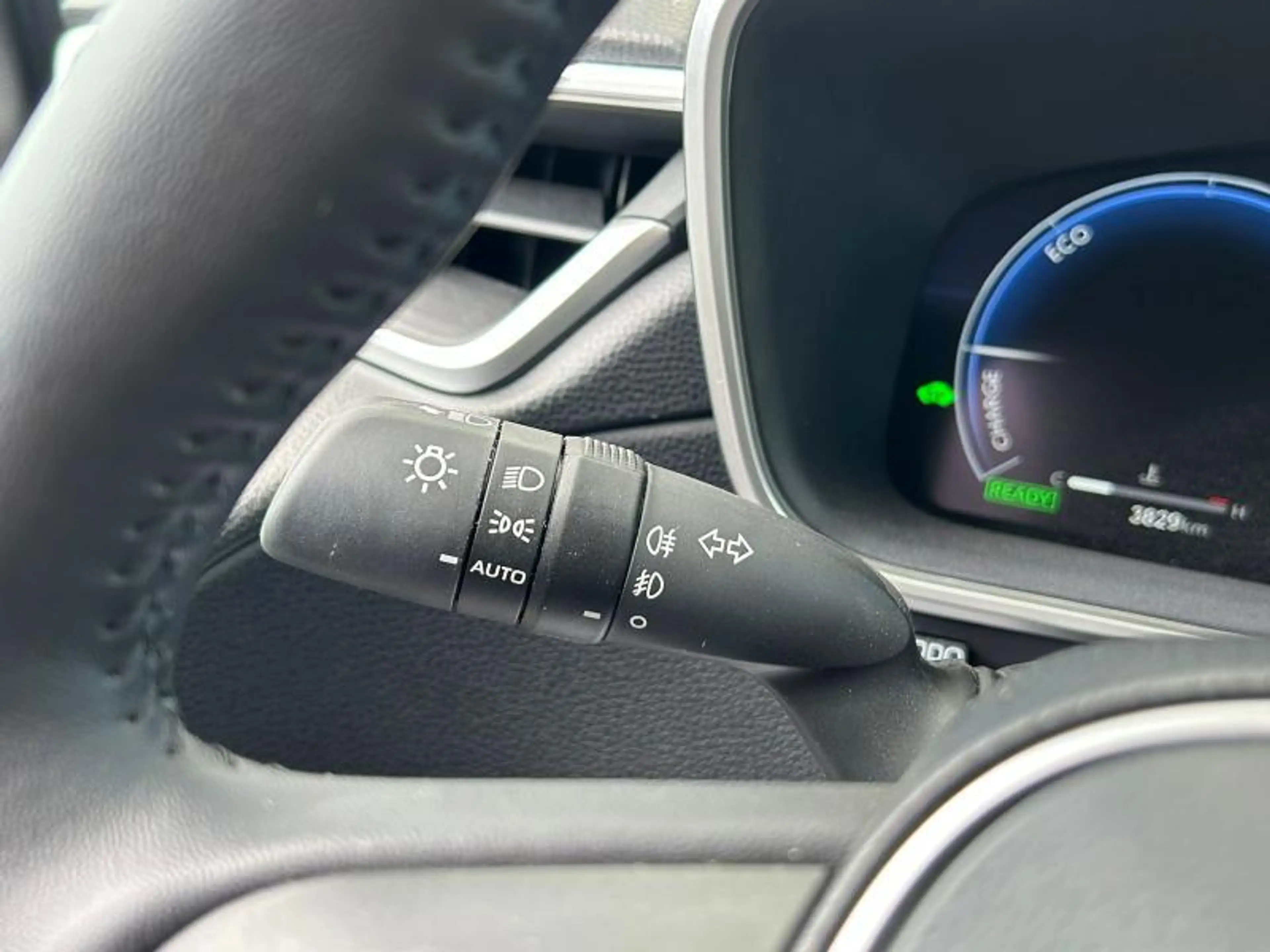 Toyota Corolla Cross 2.0HYB PREMIUM — photo 15