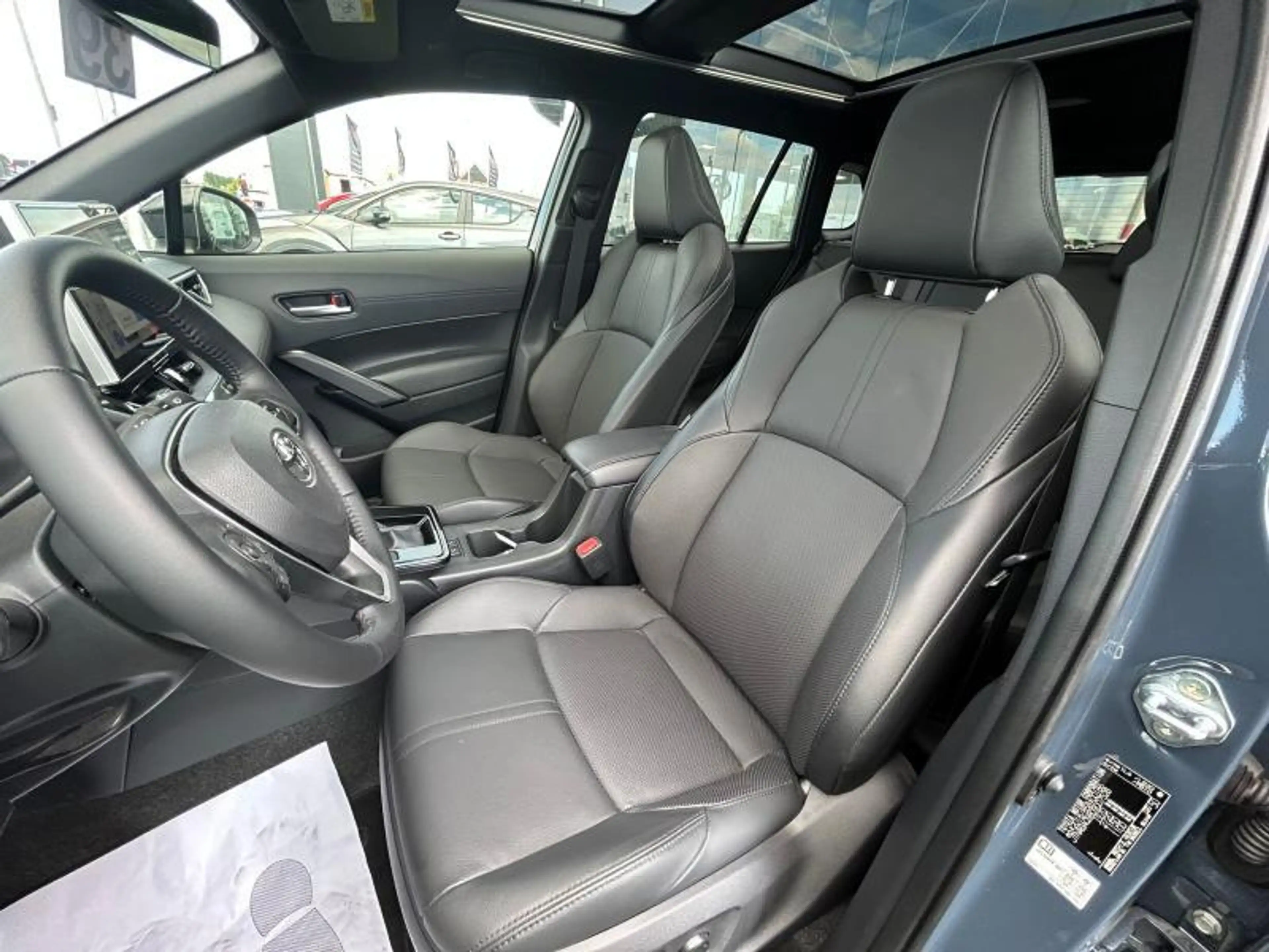Toyota Corolla Cross 2.0HYB PREMIUM — photo 9