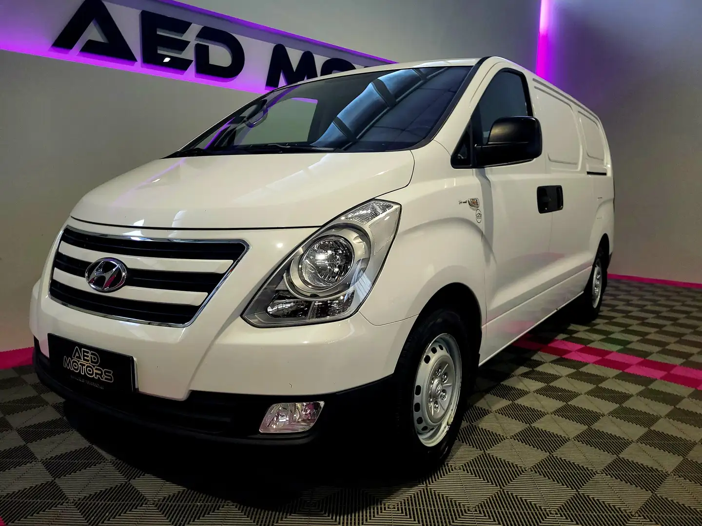 Hyundai H-1 Kasten (Flügeltüren h.) Weiß - 1