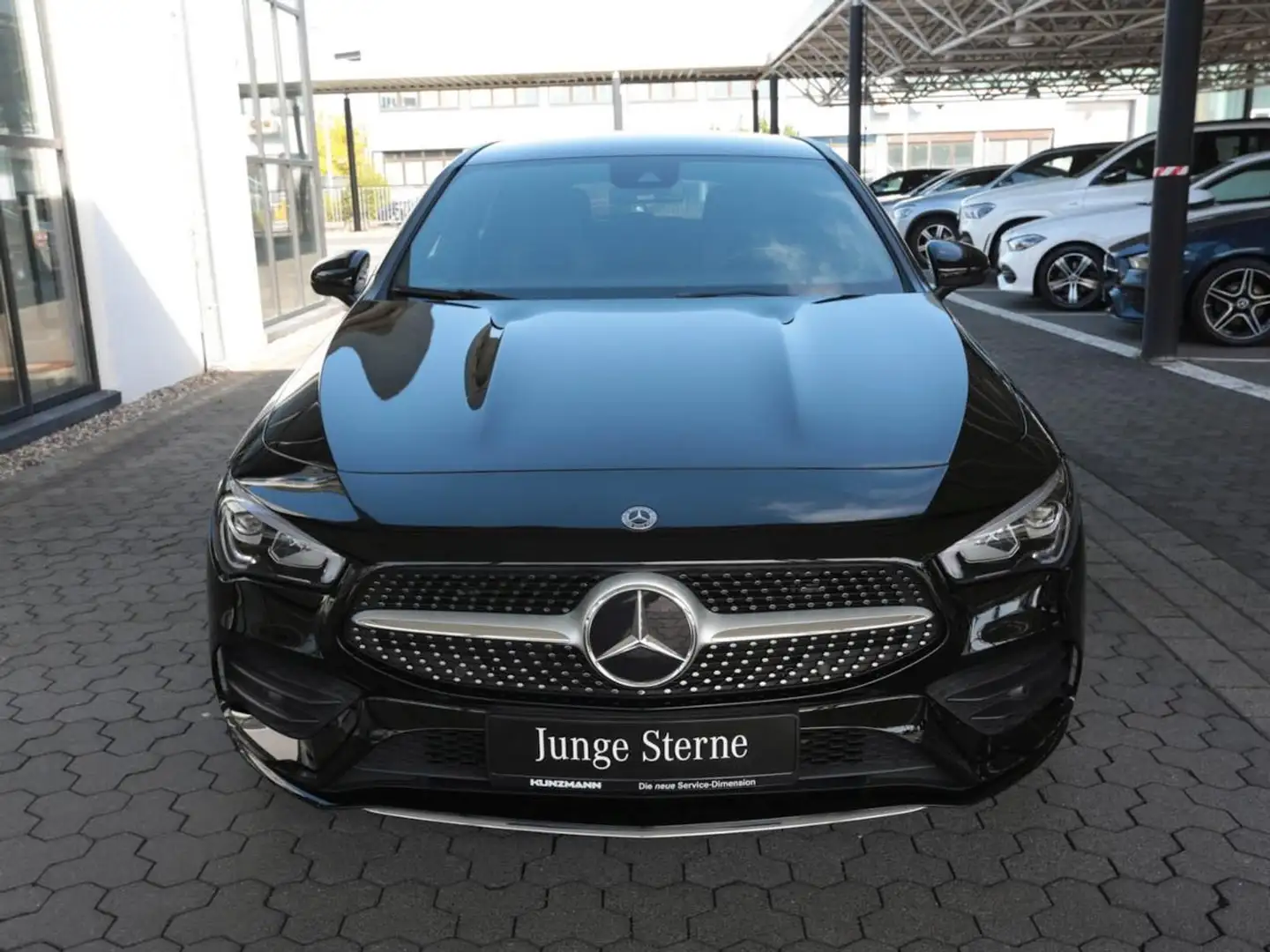 Mercedes-Benz CLA 200 Shooting Brake AMG MBUX Navi Distronic Schwarz - 2