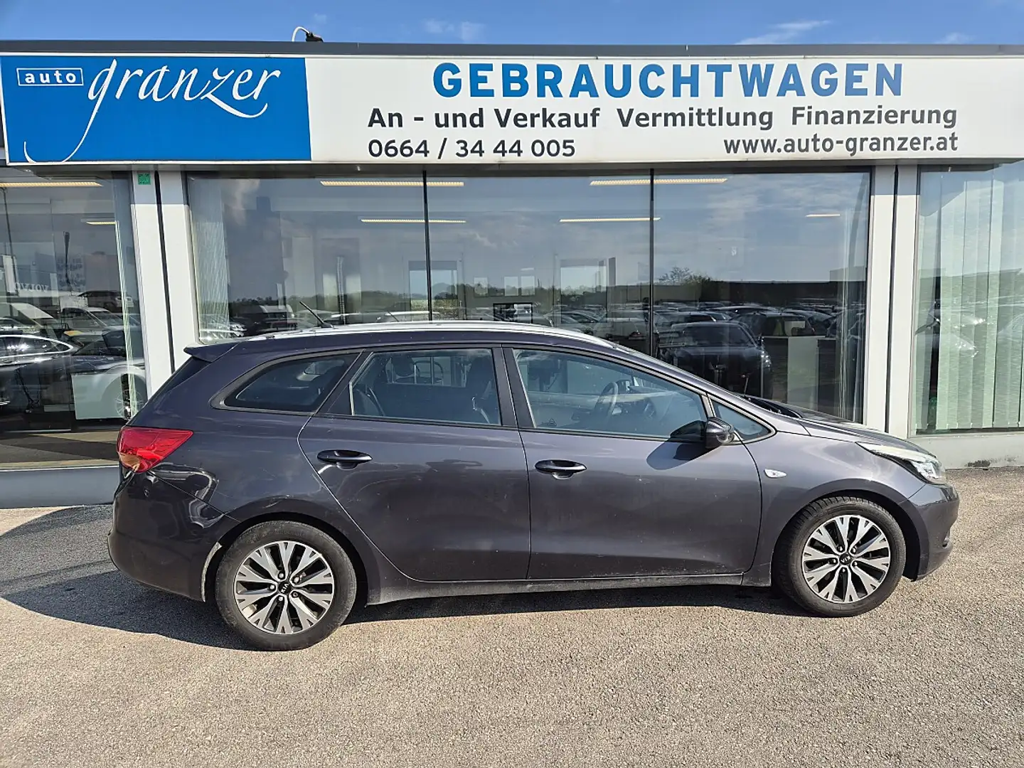 Kia Ceed SW / cee'd SW cee'd SW 1,4 CRDi Cool Grau - 1