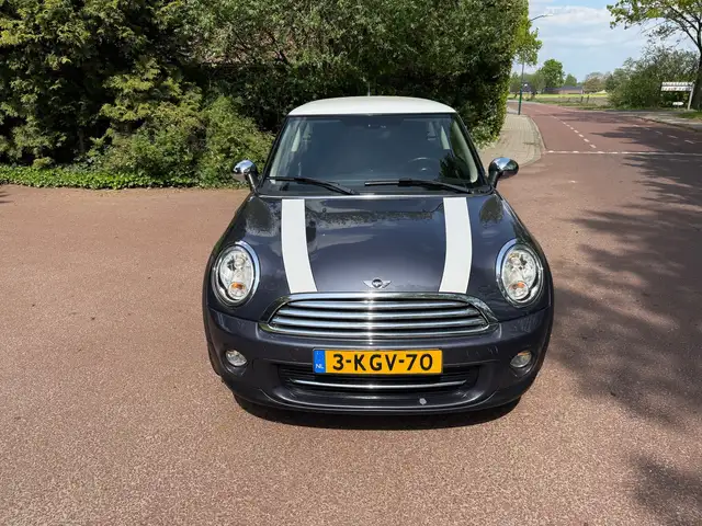 Mini Hatch view 2