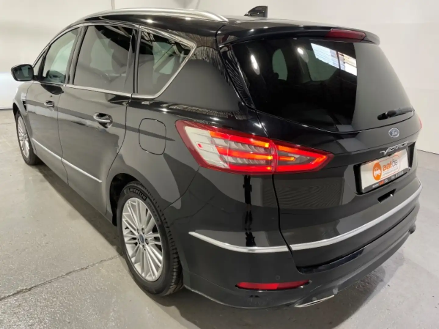 Ford S-Max 2.0 EcoBlue Vignale Automatik EU6d Leder LED PDCv+ Schwarz - 2