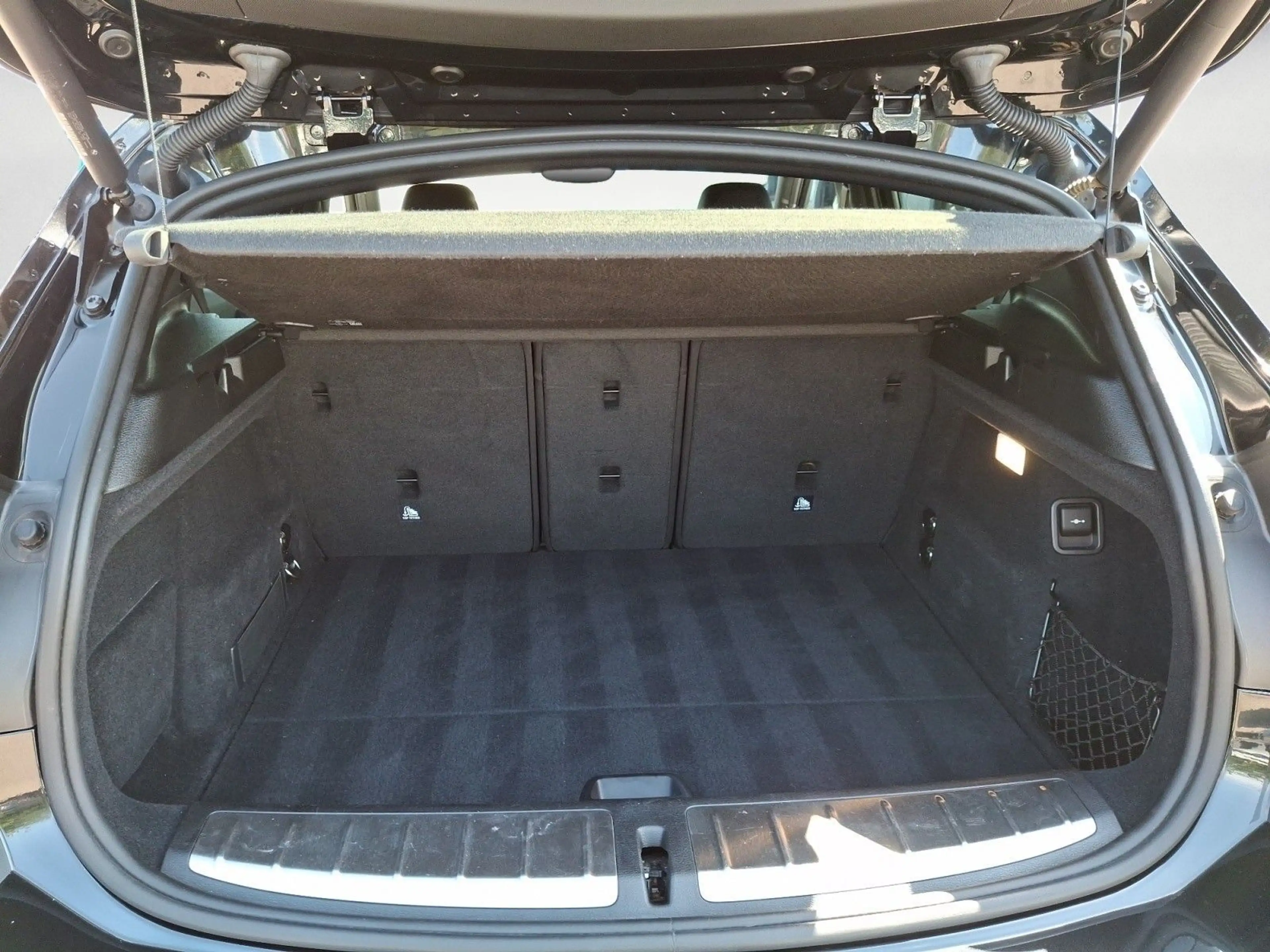 BMW X2 xDrive20d M SPORT Navi Plus Head-Up Driving A — photo 15