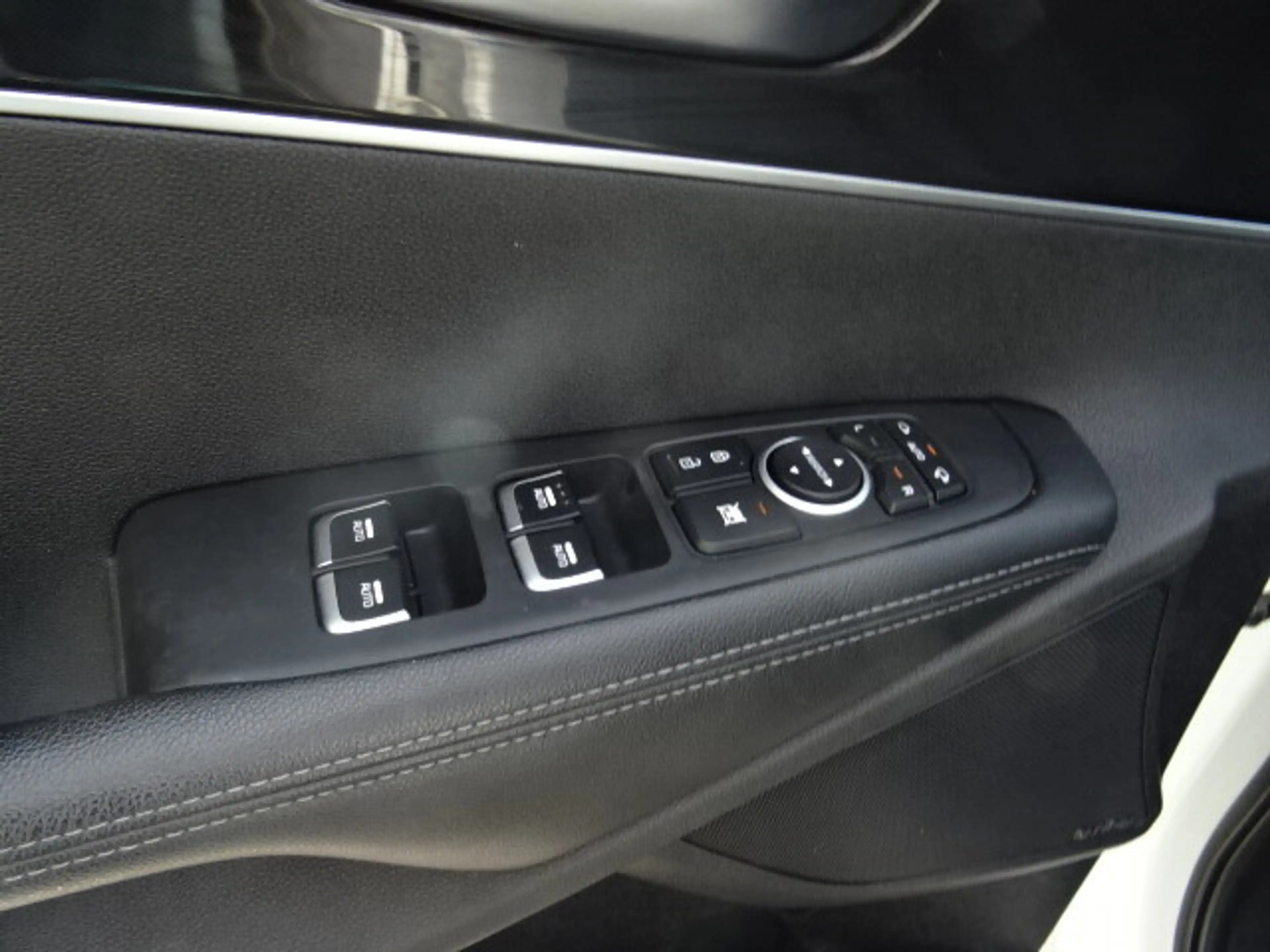 Kia Sorento 2,2 CRDi ISG AWD Gold — photo 8