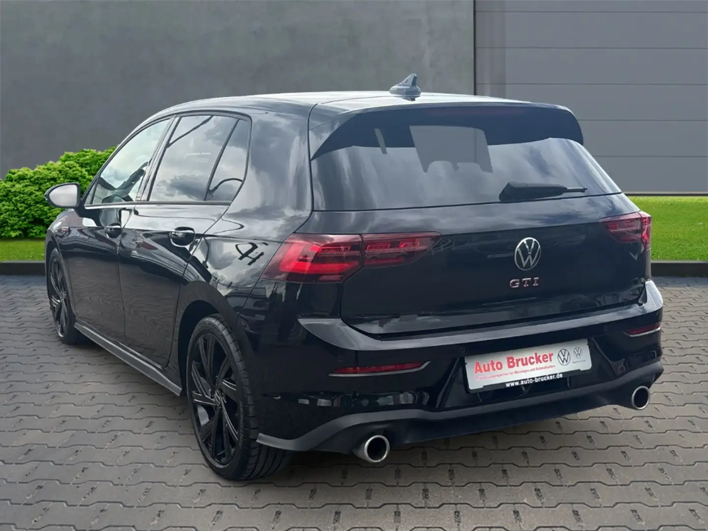 Volkswagen Golf GTI VIII 2.0 TSI+Tempomat+PDC+Sitzheizung Schwarz - 2