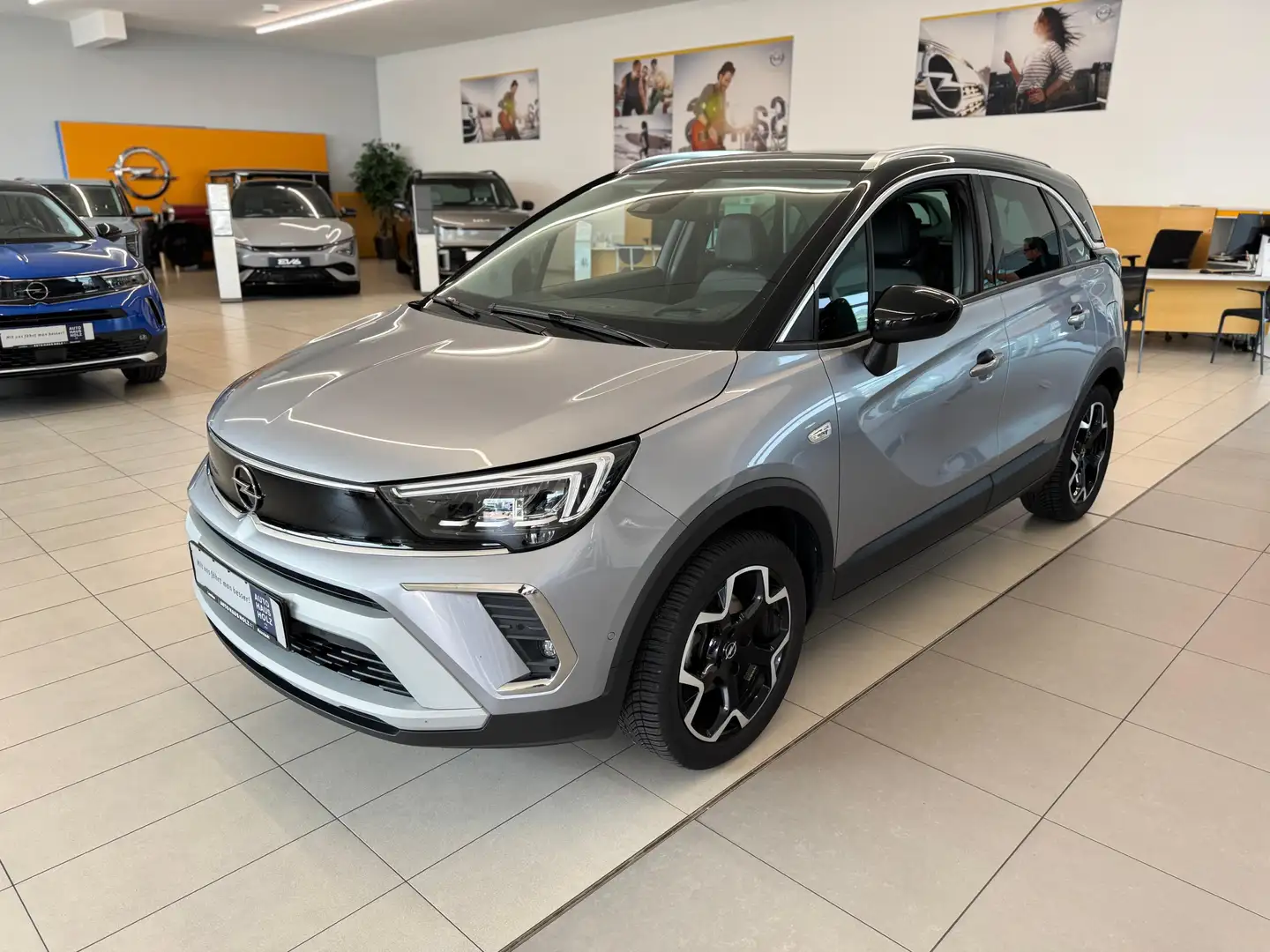 Opel Crossland X Crossland Ultimate 1.2 Turbo Pano Navi Grau - 1