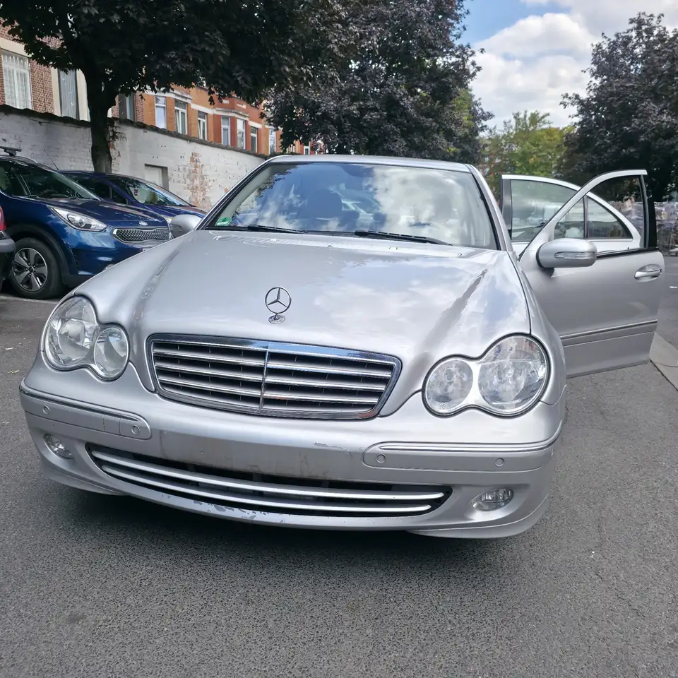 Mercedes-Benz C 240 Elegance, foto 2