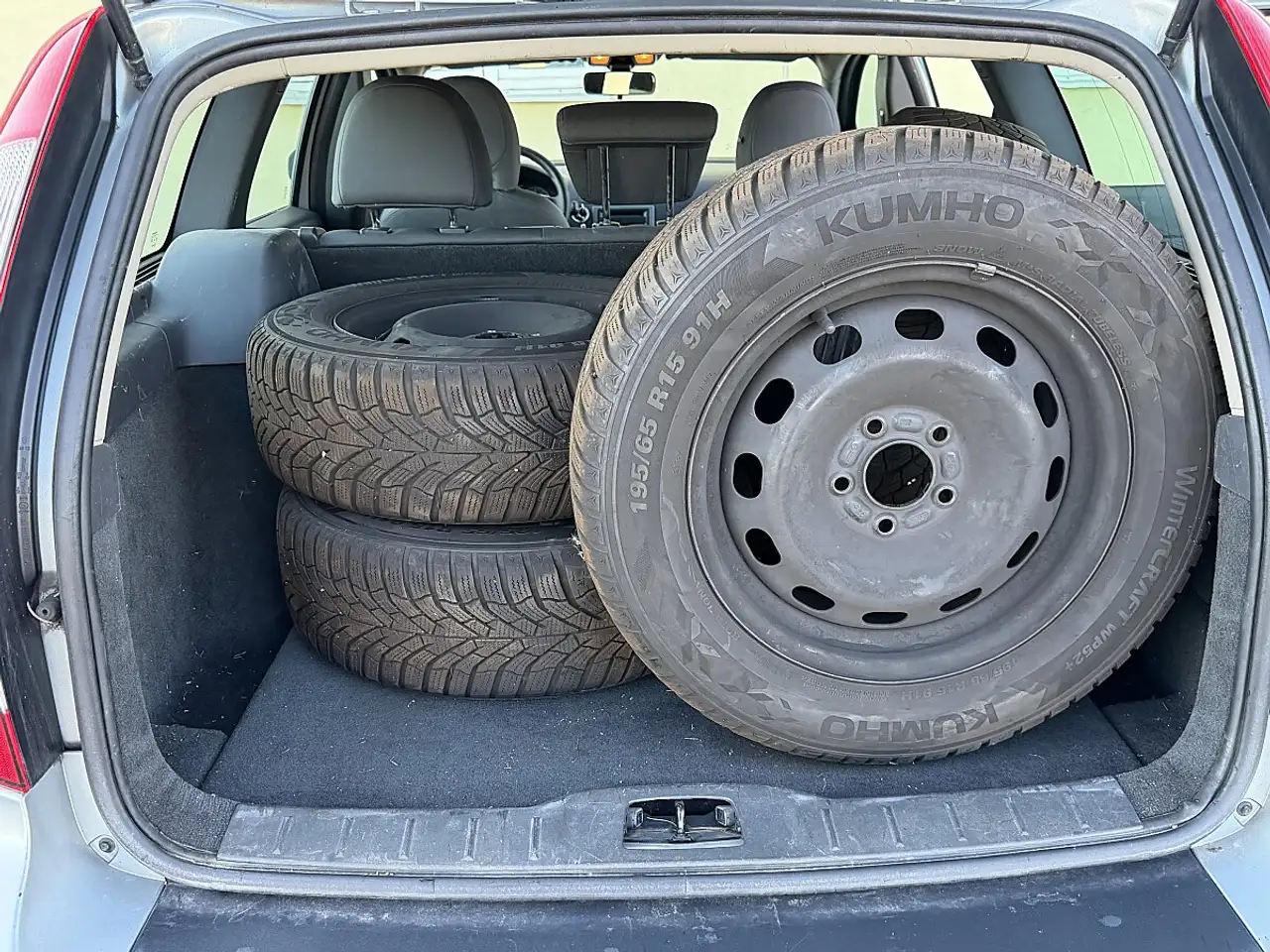 VOLVO V50 - 1.8 125ch - VOLANT EN CUIR