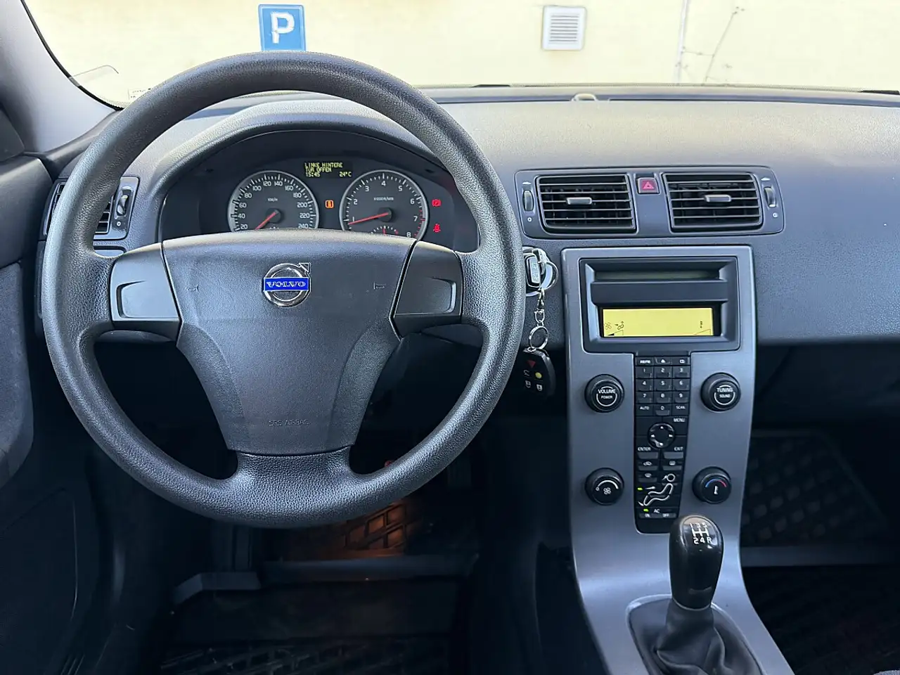VOLVO V50 - 1.8 125ch - VOLANT EN CUIR