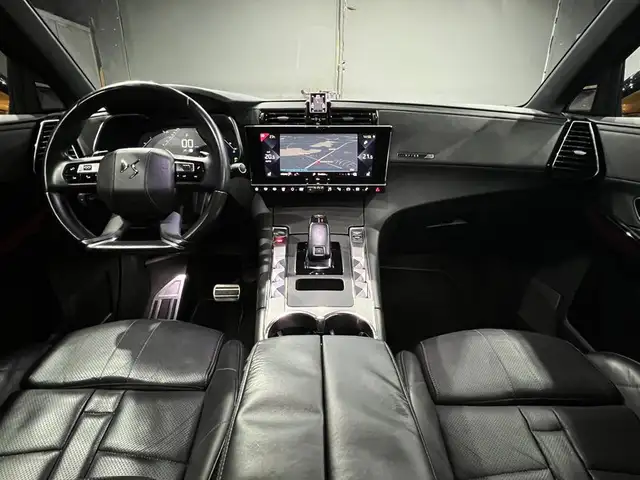 DS Automobiles DS 7 Crossback view 12