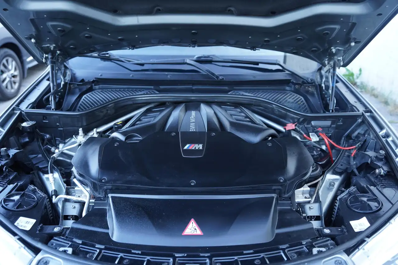 BMW X6 M снимка BMW X6 M
